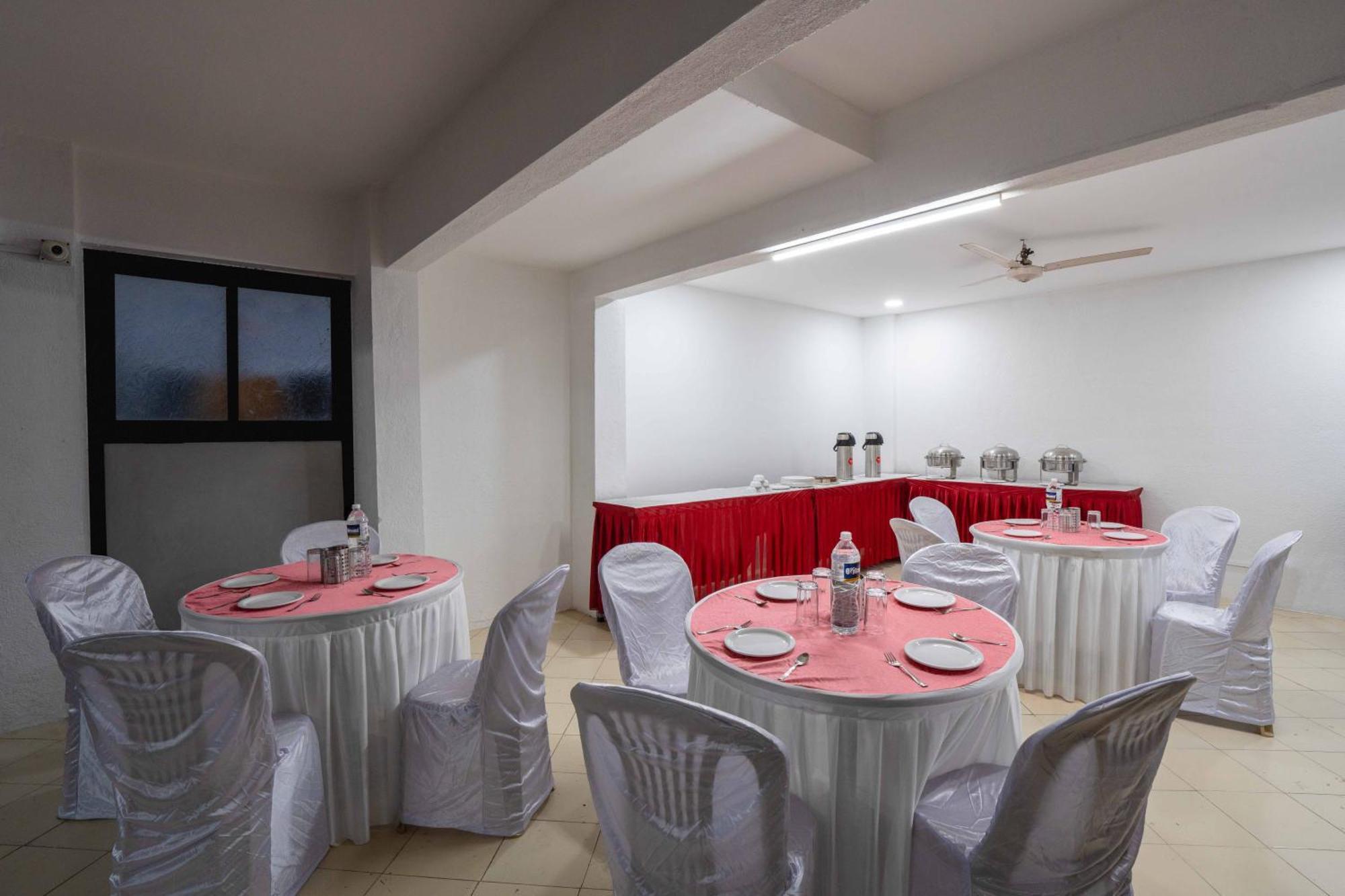 Treebo Royal Comfort Atithi Pune Bagian luar foto