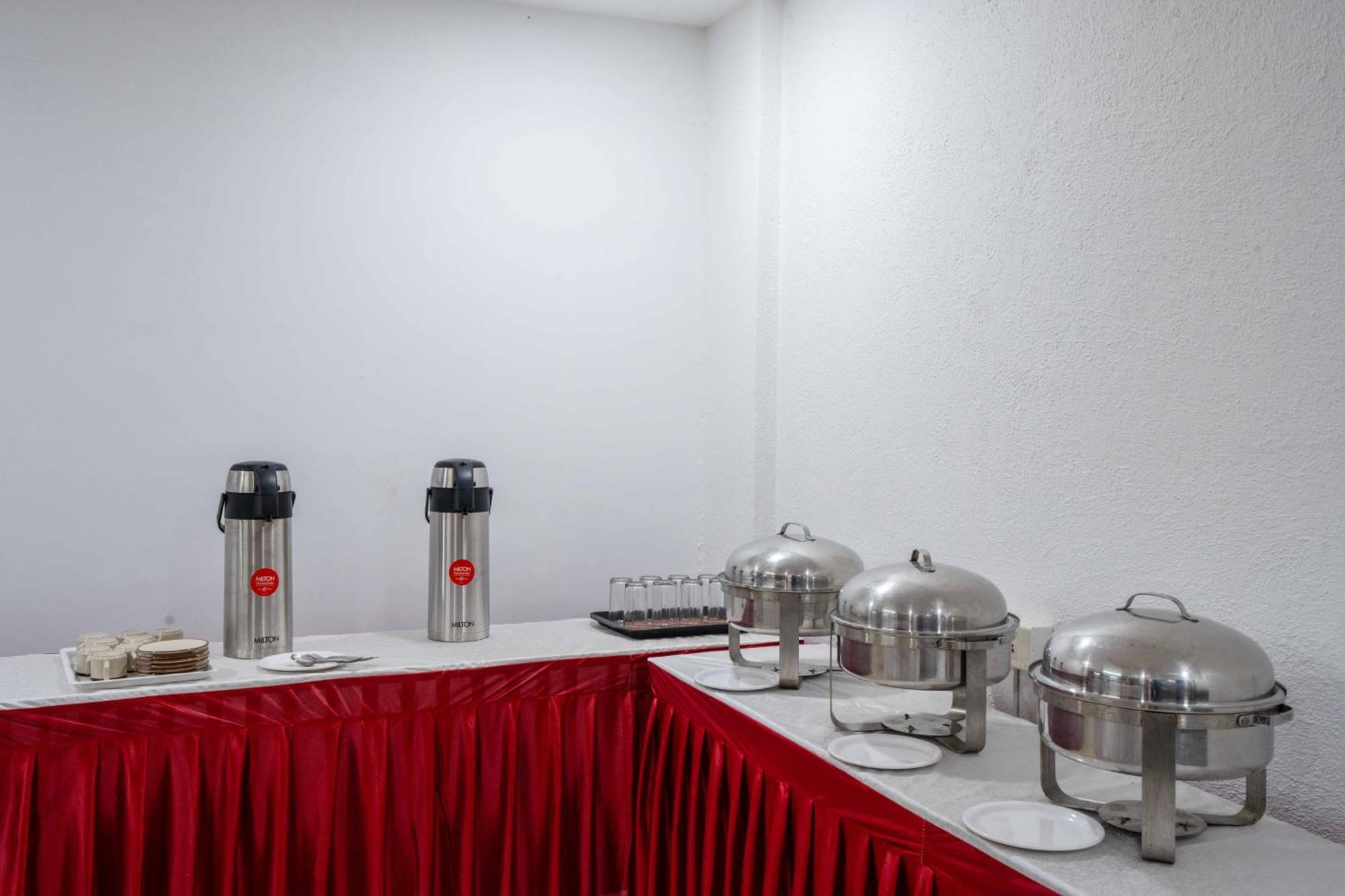 Treebo Royal Comfort Atithi Pune Bagian luar foto