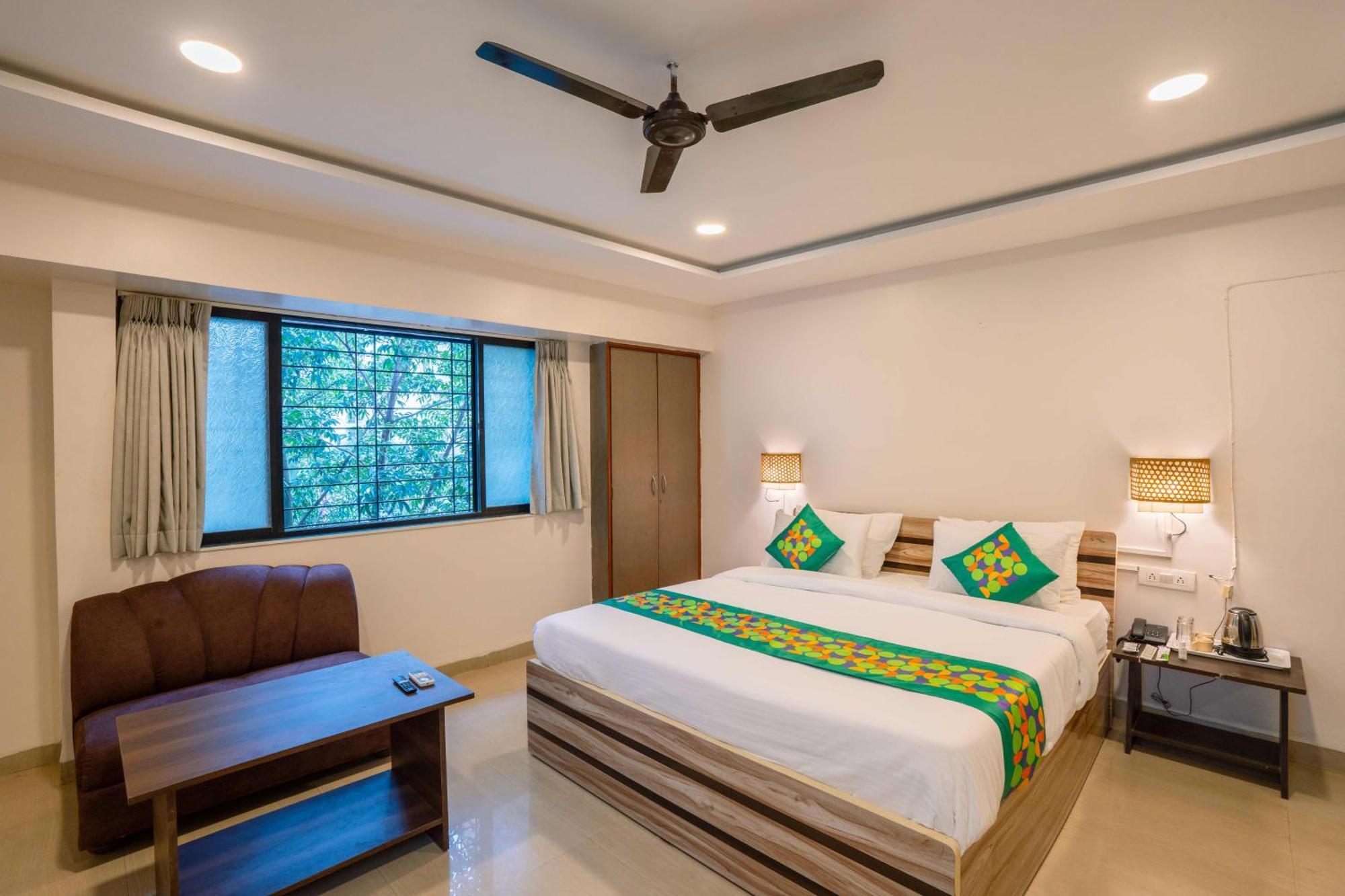 Treebo Royal Comfort Atithi Pune Bagian luar foto