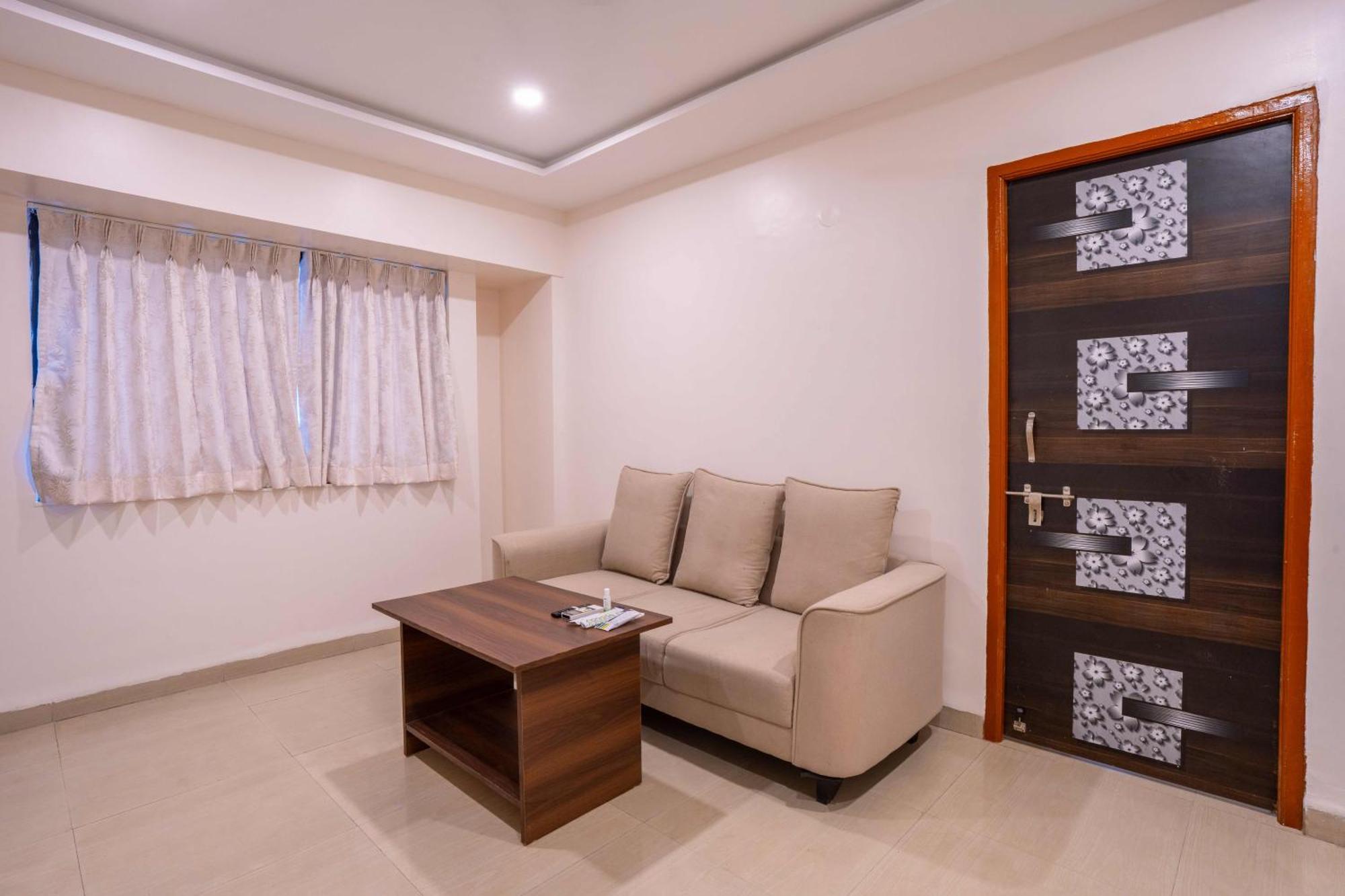 Treebo Royal Comfort Atithi Pune Bagian luar foto
